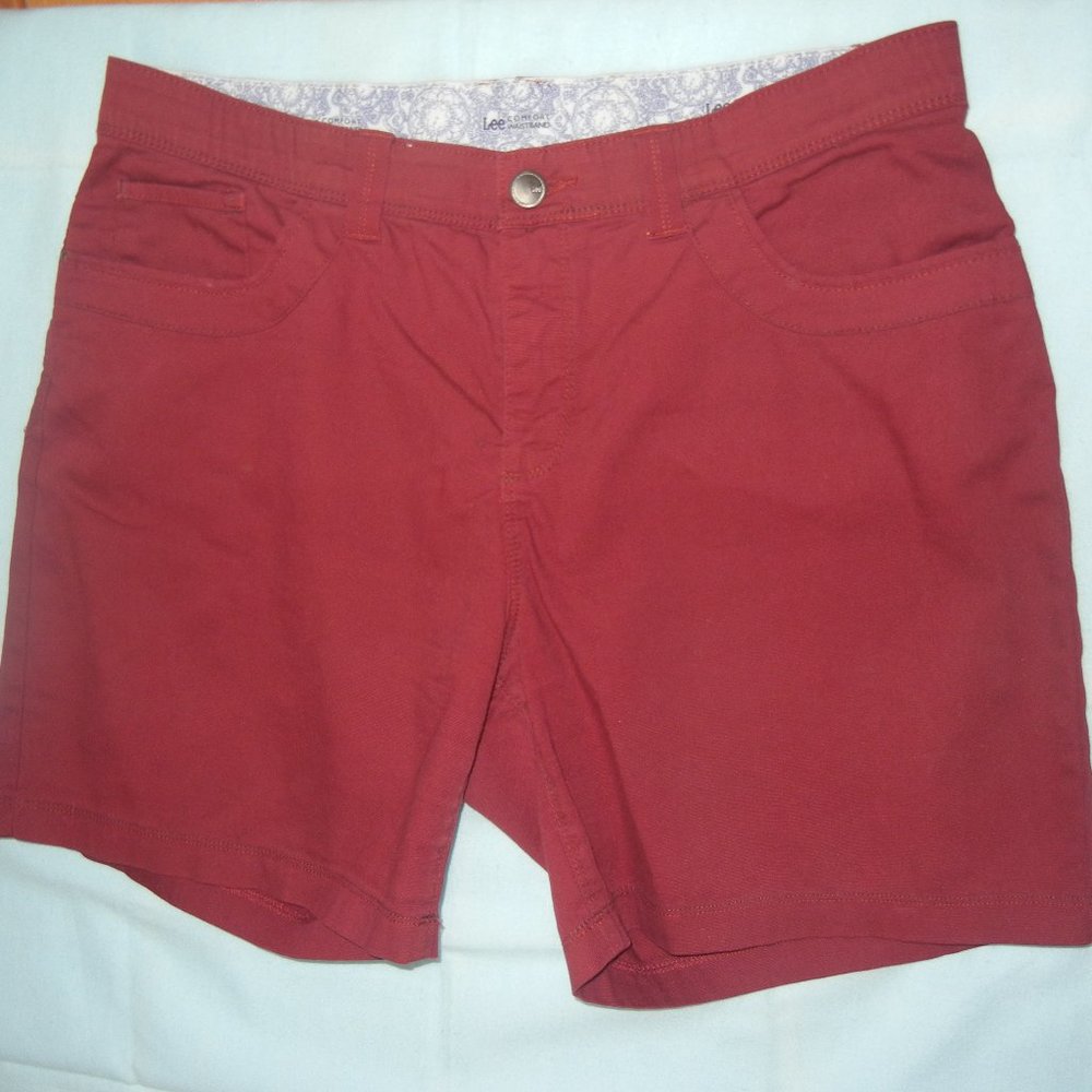 Lee Riders Sz 18 Womens Flat Front Red Mid Rise Cotton Shorts Chino Denim